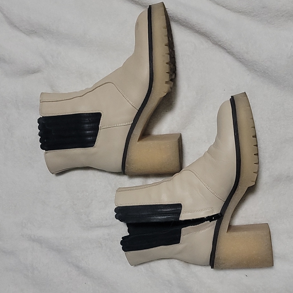 Free people boots. So 40